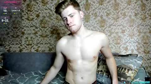 Snapshot of hornyblondieboyy chatting on 03.04.26 Max online show from 03.04.26