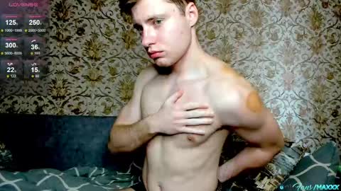 Snapshot of hornyblondieboyy chatting on 03.18.26 Max online show from 03.18.26