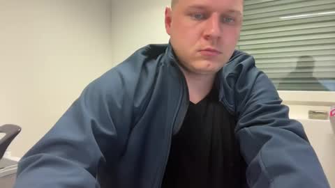 Snapshot of hornyboy95300 chatting on 12.23.24 hornyboy95300 online show from 12.23.24