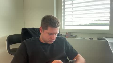 Snapshot of hornyboy95300 chatting on 10.11.25 hornyboy95300 online show from 10.11.25