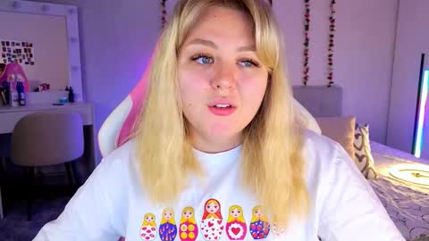 Snapshot of hornycakee chatting on 12.04.25 HornyCakee online show from 12.04.25