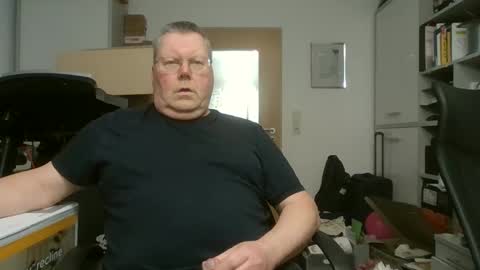 Snapshot of hornydick874303 chatting on 12.30.24 Meikelmeier online show from 12.30.24