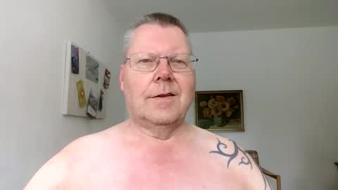 Snapshot of hornydick874303 chatting on 09.14.25 Meikelmeier online show from 09.14.25
