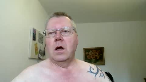 Snapshot of hornydick874303 chatting on 10.05.25 Meikelmeier online show from 10.05.25