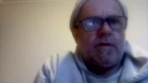 Snapshot of hornygrantie chatting on 09.17.25 hornygrantie online show from 09.17.25