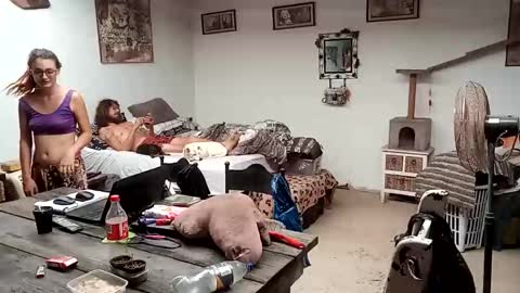 Nix  D online show from 12.20.25