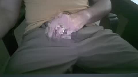 Snapshot of hornyhubby1001 chatting on 09.22.25 hornyhubby1001 online show from 09.22.25