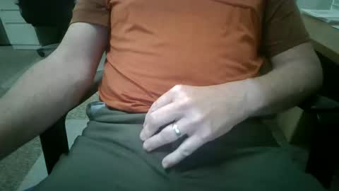 Snapshot of hornyhubby1001 chatting on 10.13.25 hornyhubby1001 online show from 10.13.25