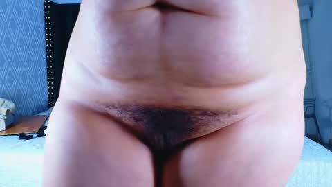 Snapshot of hornylatimommy chatting on 03.11.26 Natasha online show from 03.11.26