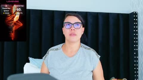 Snapshot of hornylatimommy chatting on 04.02.26 Natasha online show from 04.02.26