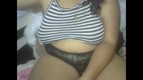Snapshot of hornymood30 chatting on 12.18.24 Hornymood30 online show from 12.18.24