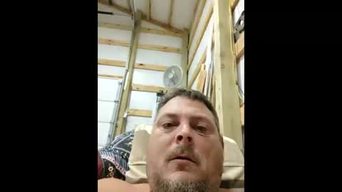 Hornyredneck online show from 10.05.25