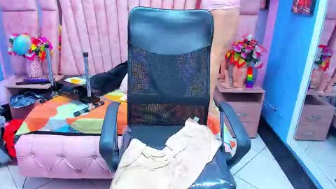 hornyskinny26 online show from 02.15.26