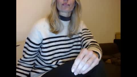 Snapshot of hornyssima chatting on 01.02.25 Hornyssima online show from 01.02.25
