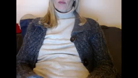 Snapshot of hornyssima chatting on 01.18.25 Hornyssima online show from 01.18.25