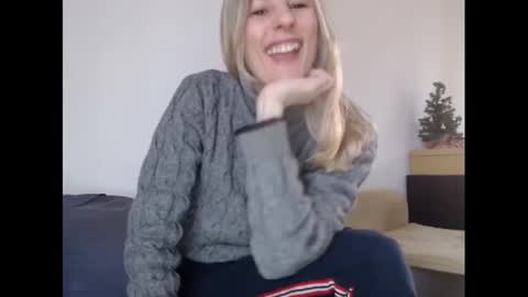 Snapshot of hornyssima chatting on 02.02.25 Hornyssima online show from 02.02.25