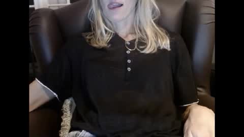 Snapshot of hornyssima chatting on 09.13.25 Hornyssima online show from 09.13.25