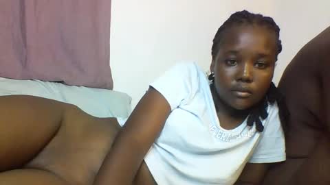 Its Cora online show from 10.12.25