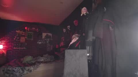 Snapshot of horror_circus chatting on 02.12.25 Messalina Horror online show from 02.12.25