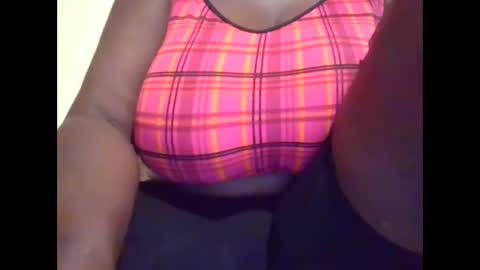 Snapshot of hot_alynn chatting on 10.23.25 ALLYN online show from 10.23.25