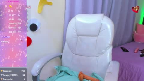 VALENTINA online show from 12.27.24