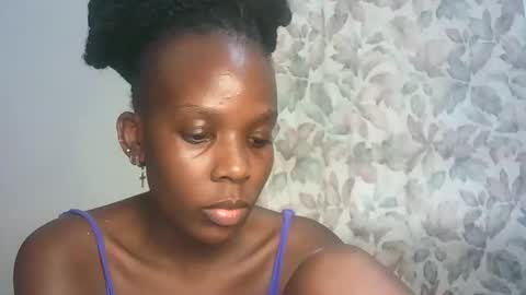 Snapshot of hot_berry2003 chatting on 11.30.25 Millie online show from 11.30.25