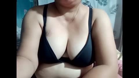 Snapshot of hot_boobs21 chatting on 09.28.25 hot_boobs21 online show from 09.28.25