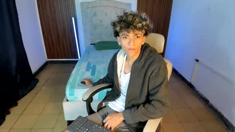 hot bunny online show from 11.25.25