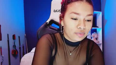 Snapshot of hot_chocolate_4u chatting on 12.20.25 hot chocolate 4u online show from 12.20.25