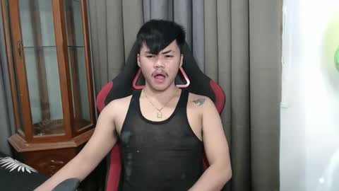 Snapshot of hot_emmanuel chatting on 10.12.25 hot_emmanuel online show from 10.12.25