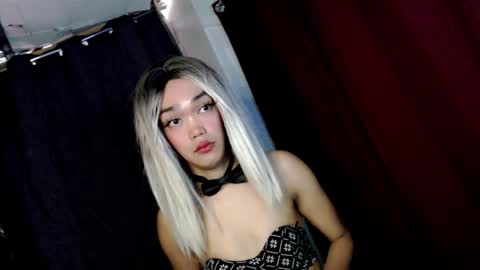 hot_moma69 online show from 03.18.26