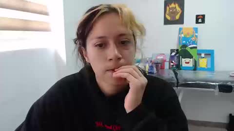 Snapshot of hot_mommymia chatting on 09.17.25 Mia online show from 09.17.25