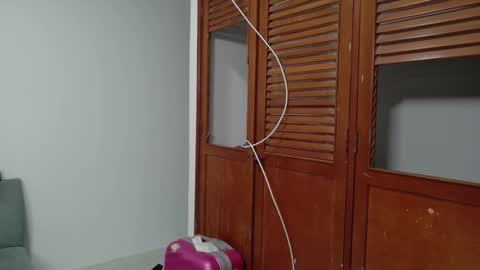 Snapshot of hot_mommymia chatting on 11.23.25 Mia online show from 11.23.25