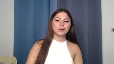 Snapshot of hot_precious_nikki chatting on 02.08.26 Nikki online show from 02.08.26