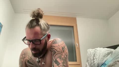 Snapshot of hot_sex83 chatting on 12.17.25 letmedoo2 online show from 12.17.25