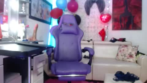 Snapshot of hot_sexy_bunny chatting on 11.08.25 hot sexy bunny online show from 11.08.25