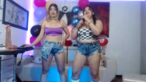 Snapshot of hot_sexy_bunny chatting on 11.21.25 hot sexy bunny online show from 11.21.25