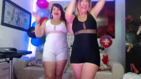 Snapshot of hot_sexy_bunny chatting on 11.26.25 hot sexy bunny online show from 11.26.25