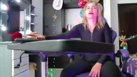 hot sexy bunny online show from 12.18.25