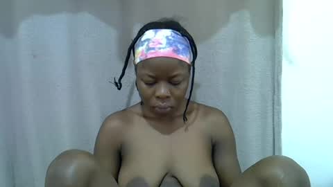 Snapshot of hot_shayla chatting on 07.08.26 esiiii online show from 07.08.26