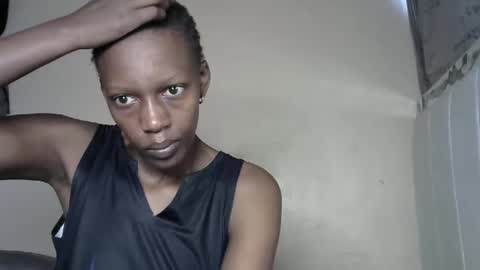 Snapshot of hot_slimcutie chatting on 03.05.25 slimcute online show from 03.05.25