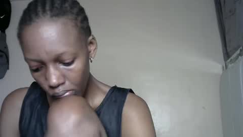 Snapshot of hot_slimcutie chatting on 03.06.25 slimcute online show from 03.06.25