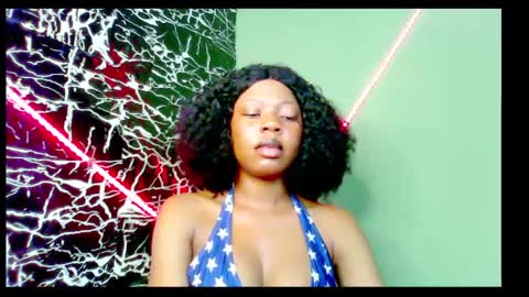 Snapshot of hot_stellaa chatting on 01.04.25 Stella online show from 01.04.25