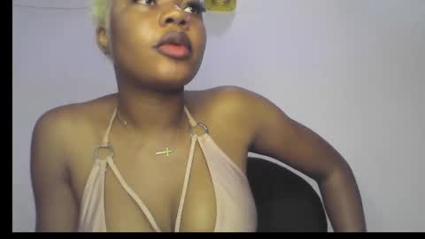 Snapshot of hot_stellaa chatting on 09.21.25 Stella online show from 09.21.25