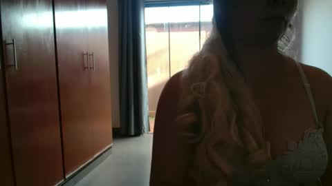 Snapshot of hot_wiffe chatting on 12.22.25 couple without tabus online show from 12.22.25