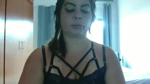 Snapshot of hot_wiffe chatting on 01.06.26 couple without tabus online show from 01.06.26