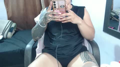 Snapshot of hotandpower10 chatting on 01.08.26 Hot and PowerHOPE U MISS ME online show from 01.08.26