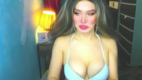 Snapshot of hotbabe_tanya chatting on 04.21.26 T A N Y A online show from 04.21.26
