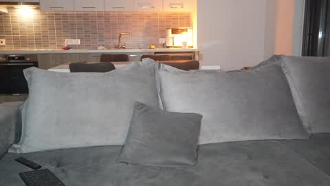 Snapshot of hotbella_ chatting on 11.25.25 Bella online show from 11.25.25