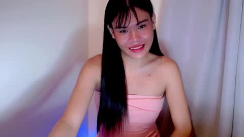 Snapshot of hotbunnyrainx chatting on 12.20.24 rain online show from 12.20.24